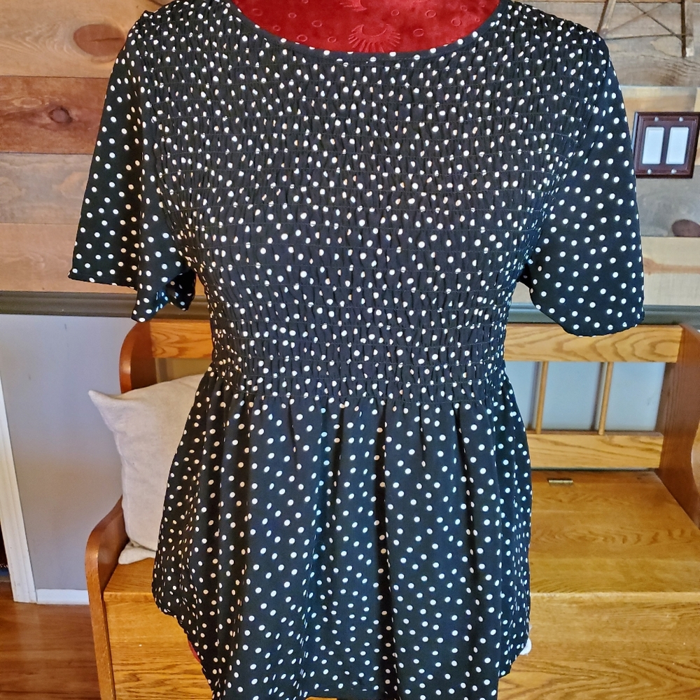 Urban Romantics Black w/ White Polka-dot Short Sleeve Babydoll Top - Picture 2 of 6
